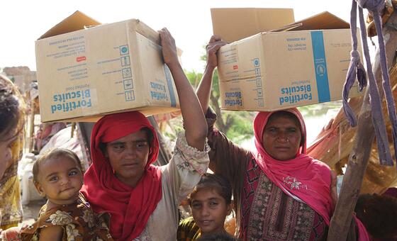 पाकिस्तान में बाढ़, सूखा, हिंसा ने, 75 लाख लोगों को धकेला भूख की चपेट में